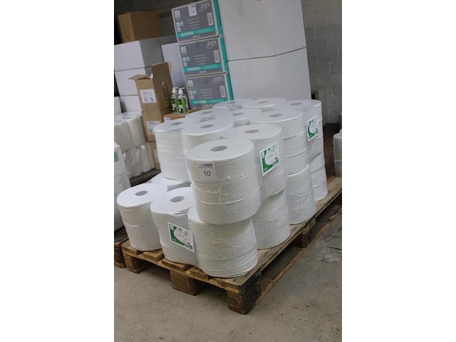 Toiletpapier maxi jumbo op pallet. totaal 66 rollen. - afbeelding 2 van  3