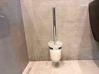Toiletrolhouder, reserverolhouder en toiletborstel - afbeelding 2 van  4