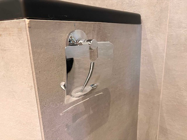 Toiletrolhouder, reserverolhouder en toiletborstel - afbeelding 3 van  4