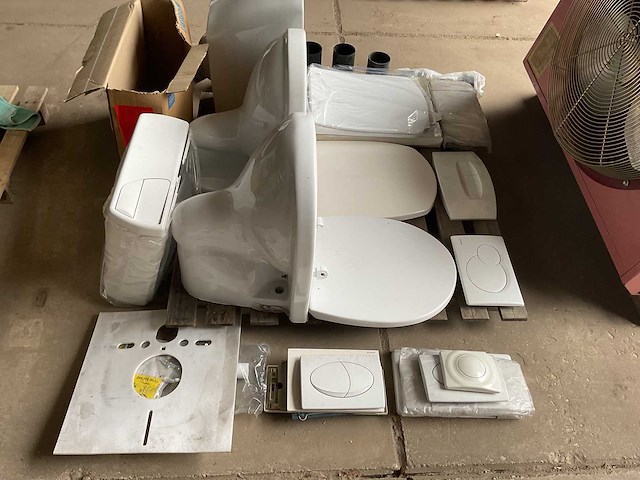 Toiletten (3x) - afbeelding 3 van  4