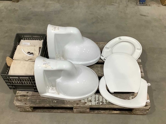 Toiletten en toebehoren - afbeelding 3 van  6