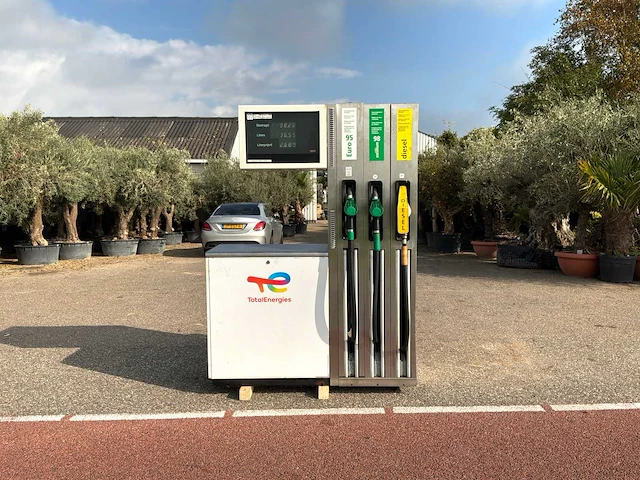 Tokheim diesel/benzine pomp - afbeelding 13 van  17