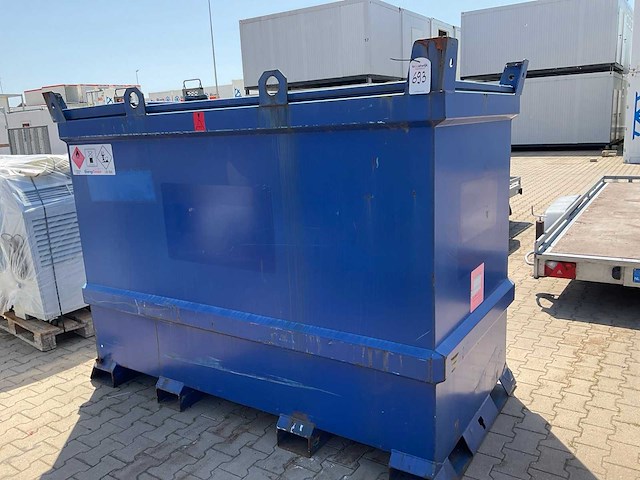 Tolsma ibc container brandstof opslagtank - afbeelding 1 van  11
