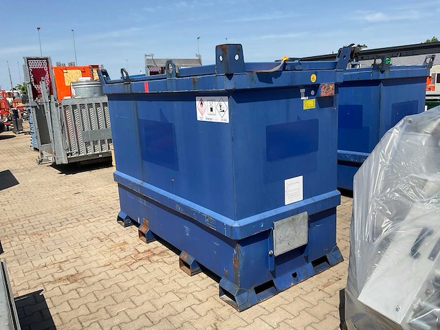 Tolsma ibc container brandstof opslagtank - afbeelding 5 van  11