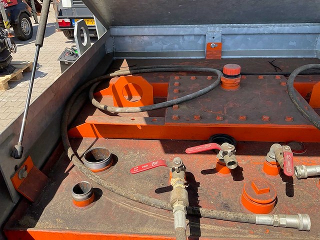 Tolsma ibc container brandstof opslagtank - afbeelding 2 van  12