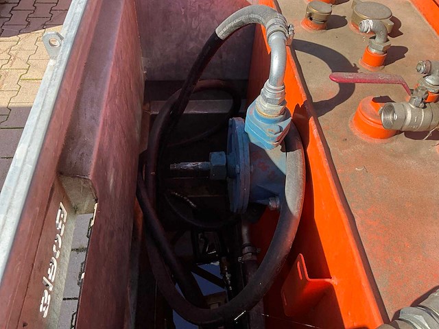 Tolsma ibc container brandstof opslagtank - afbeelding 7 van  9