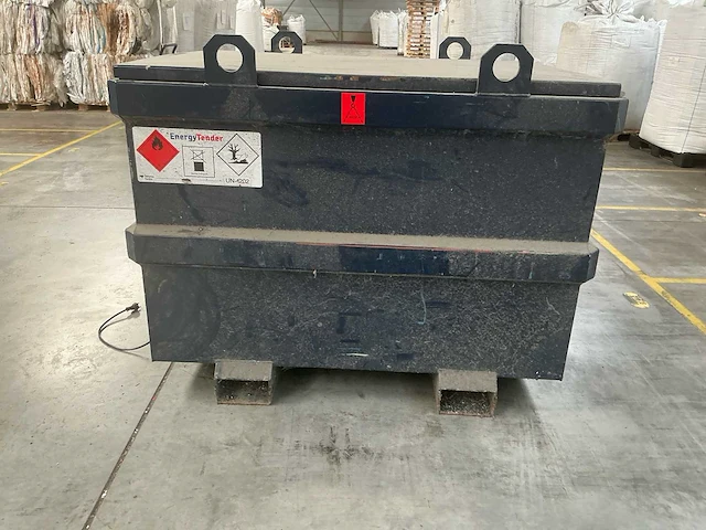 Tolsma tankbouw 995 liter kiwa brandstoftank met pomp en afgiftepistool - afbeelding 17 van  18