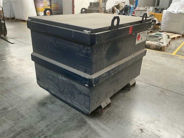 Tolsma tankbouw 995 liter kiwa brandstoftank met pomp en afgiftepistool - afbeelding 14 van  18
