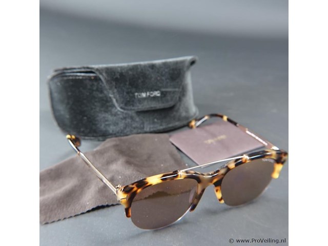 Tom ford adrenne tf517 56z - afbeelding 5 van  5