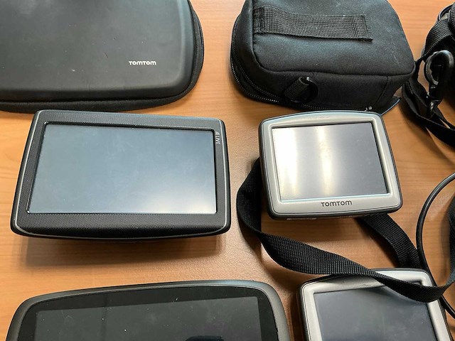 Tomtom diverse navigatie (4x) - afbeelding 4 van  4