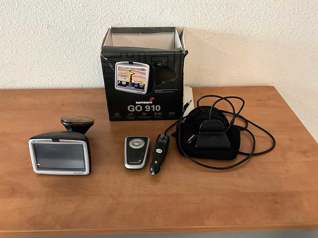 Tomtom go 910 auto navigatie systeem - afbeelding 1 van  5