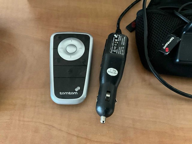 Tomtom go 910 auto navigatie systeem - afbeelding 3 van  5
