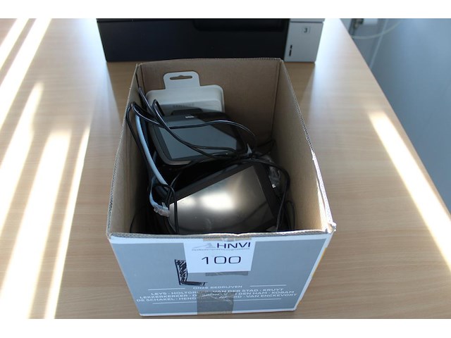 Tomtom's en accessoires in doos. - afbeelding 1 van  2