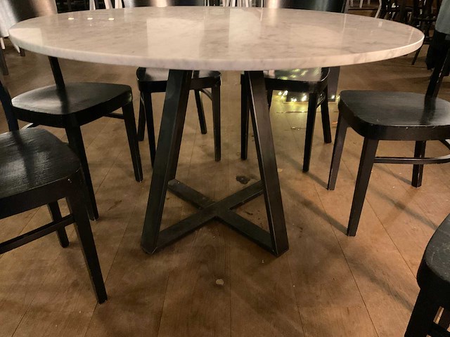 Ton eetkamertafel en 6 stoelen - afbeelding 8 van  8
