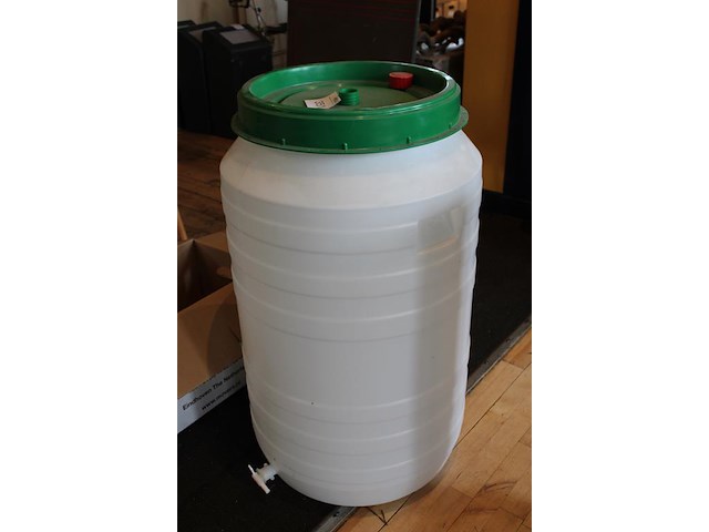 Ton met tapkraan t.b.v. levensmiddelen doorsnede 60 cm en hoogte 98 cm. - afbeelding 2 van  2