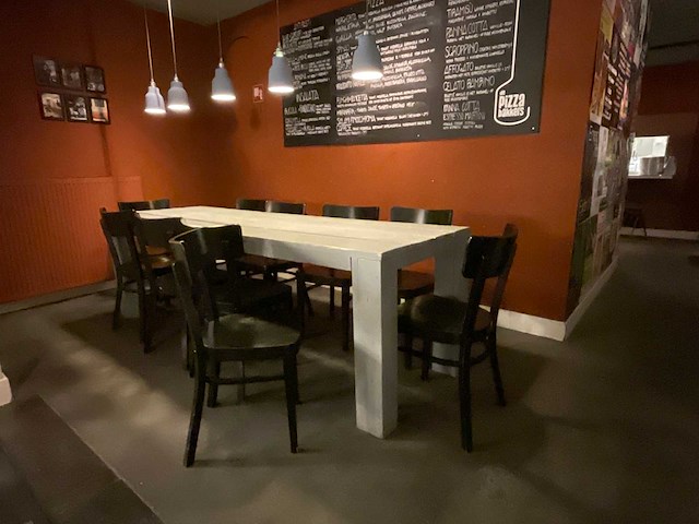 Ton restauranttafel en -stoelen - afbeelding 1 van  18