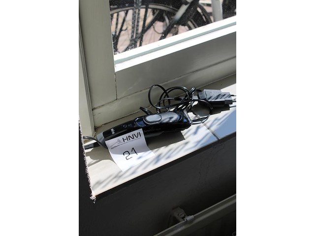 Tondeuse braun type hc30 met lader. - afbeelding 2 van  2