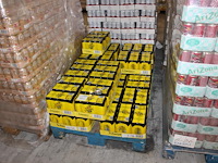 Tonic schweppes zero. 19 trays a 24 blikken 0,33l. totaal 456 blikken.tht 3-26. bod is inclusief 68 euro st... - afbeelding 1 van  2