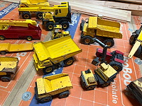 Tonka miniatuur machinepark - 16 delig - afbeelding 10 van  11