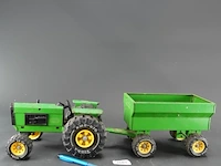 Tonka tractor met aanhanger (modellen xmb-975 en xr-101) - afbeelding 2 van  5