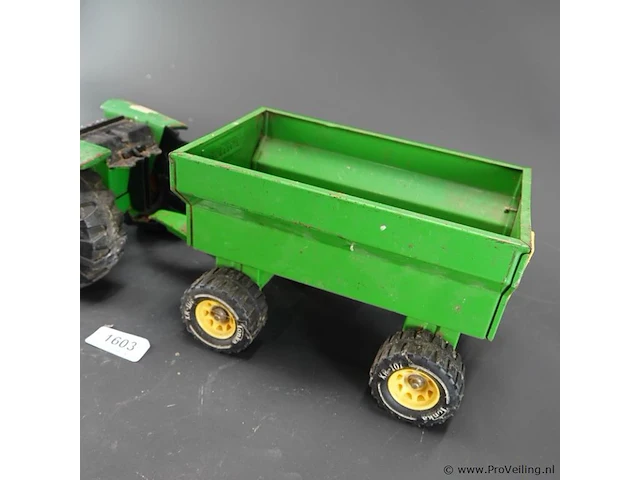 Tonka tractor met aanhanger (modellen xmb-975 en xr-101) - afbeelding 4 van  5