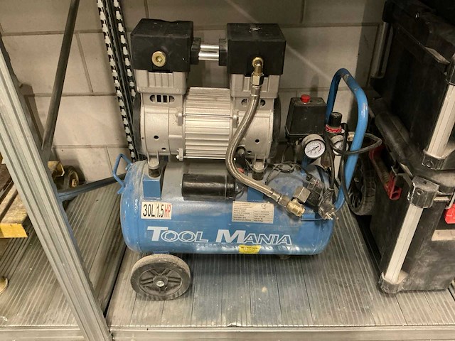 Tool mania professionele low noise compressor 30l/1,5hp - afbeelding 1 van  3