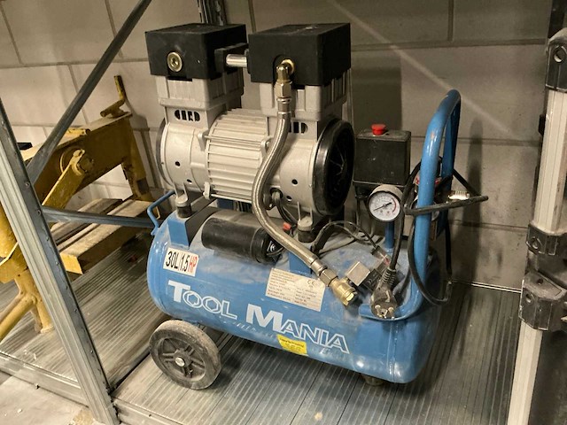 Tool mania professionele low noise compressor 30l/1,5hp - afbeelding 2 van  3