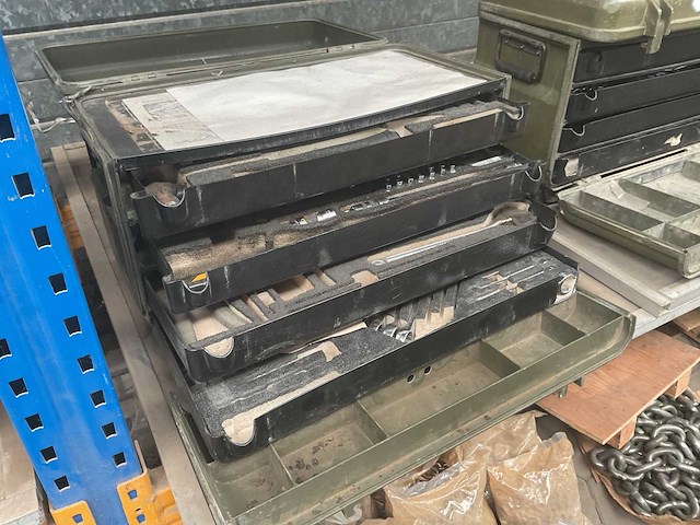 Toolbox inc. gereedschapskoffer - afbeelding 1 van  8