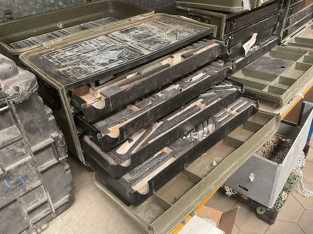 Toolbox inc. gereedschapskoffer - afbeelding 1 van  7