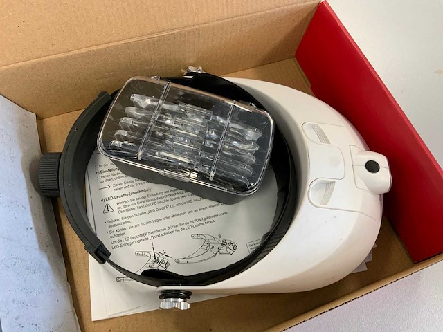 Toolcraft hoofbandloep met led schijnwerper - afbeelding 2 van  3