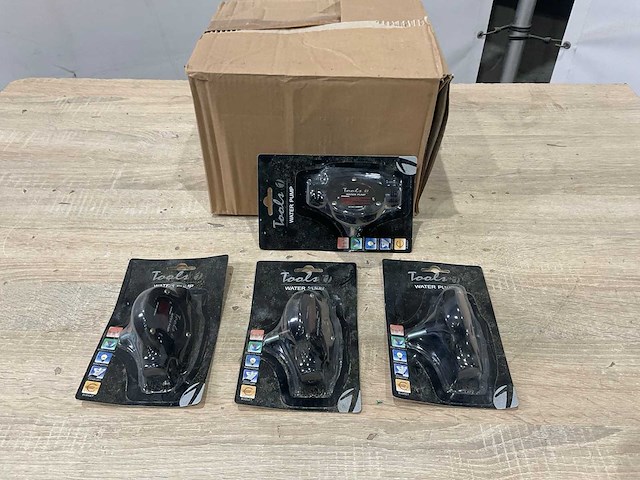 Tools - partij waterpompen - afbeelding 6 van  6