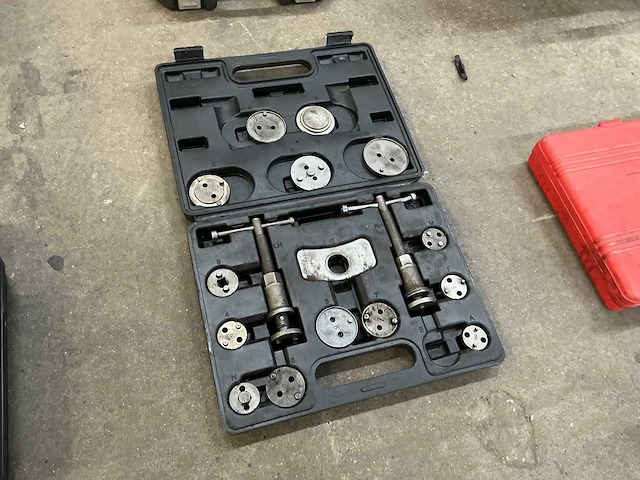 Toolspecial - at1007 - remzuiger terugstel gereedschap - afbeelding 1 van  4