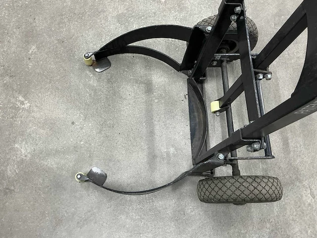 Toolspecial - f66520 - banden steekwagen - afbeelding 3 van  4