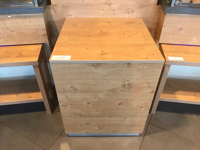 Toonbank en koelvitrine (4x) - afbeelding 7 van  16