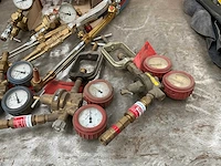 Toortsen en drukregelaars - afbeelding 6 van  6