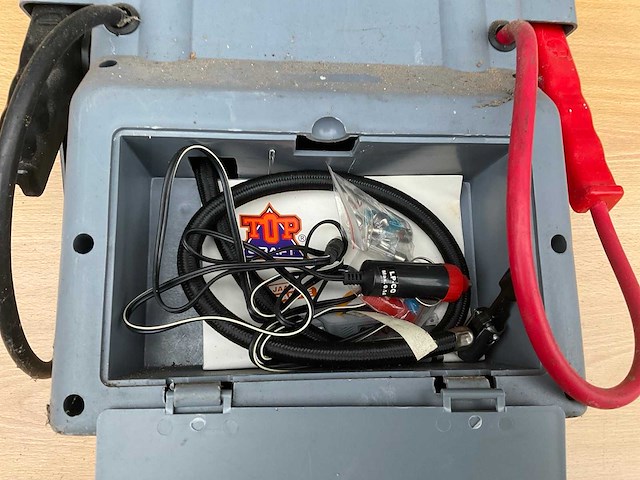 Top craft tpwc-900 startbooster 12v - afbeelding 6 van  6