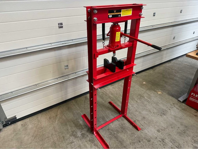 Top gear werkplaatspers 20 ton / hydraulische werkplaatspers - afbeelding 14 van  15