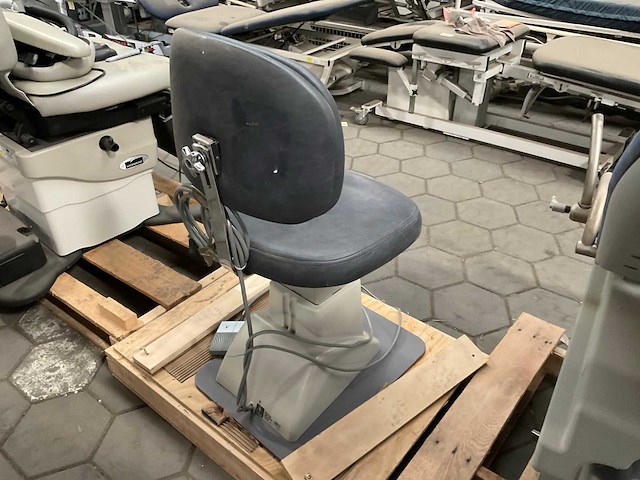 Topcon 210 behandel stoel - afbeelding 5 van  6