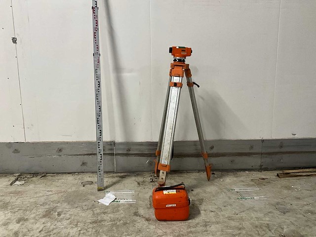 Topcon at-g2 waterpasinstrument / kijker met meetlat - afbeelding 1 van  8