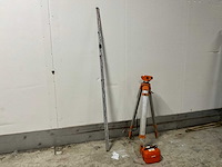Topcon at-g2 waterpasinstrument / kijker met meetlat - afbeelding 8 van  8