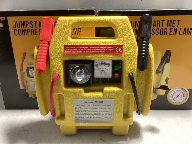 Topgear jumpstarter met compressor en lamp - afbeelding 5 van  10