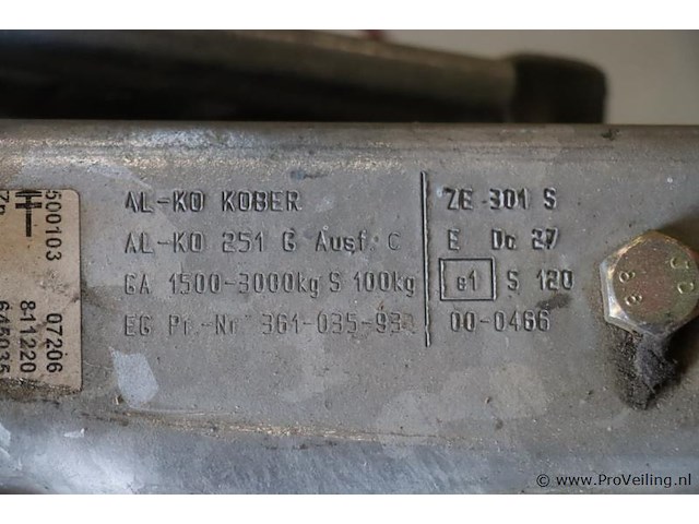 Topper aanhangbare knikarmhoogwerker model rotozoomboom 3t; type st3 - gekeurd tot 11-2026 - afbeelding 10 van  31