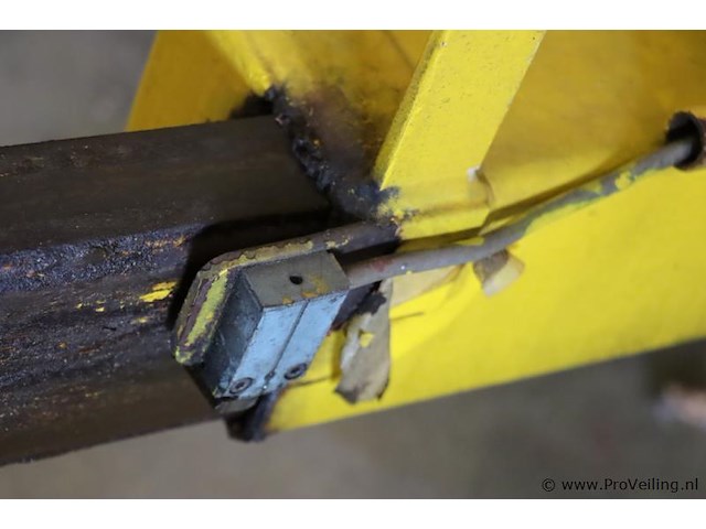 Topper aanhangbare knikarmhoogwerker model rotozoomboom 3t; type st3 - gekeurd tot 11-2026 - afbeelding 21 van  31