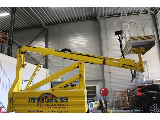 Topper aanhangbare knikarmhoogwerker model rotozoomboom 3t; type st3 - gekeurd tot 11-2026 - afbeelding 24 van  31