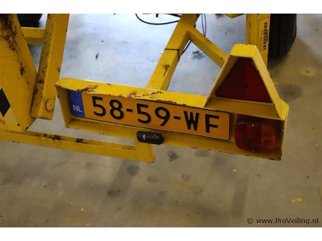 Topper aanhangbare knikarmhoogwerker model rotozoomboom 3t; type st3 - kenteken: 58-59-wf - afbeelding 5 van  31