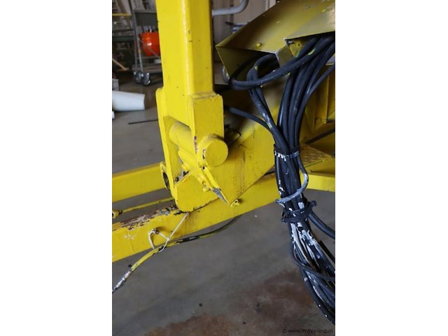 Topper aanhangbare knikarmhoogwerker model rotozoomboom 3t; type st3 - kenteken: 58-59-wf - afbeelding 27 van  31