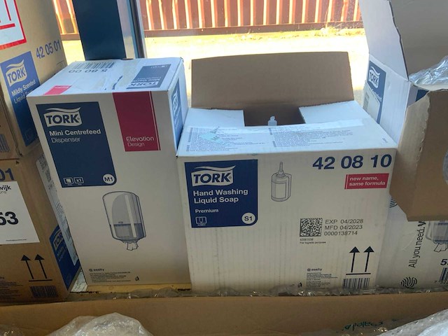 Tork dispensers en zeep - afbeelding 3 van  4