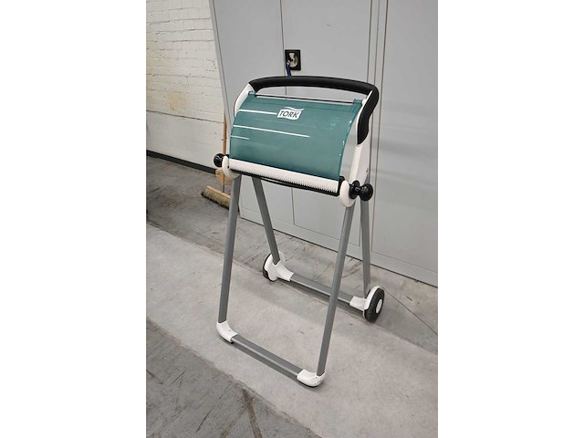 Tork essity papierrol dispenser - afbeelding 3 van  3