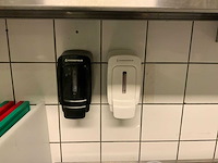 Tork, euro wastafel, papier- en zeepdispensers - afbeelding 9 van  9