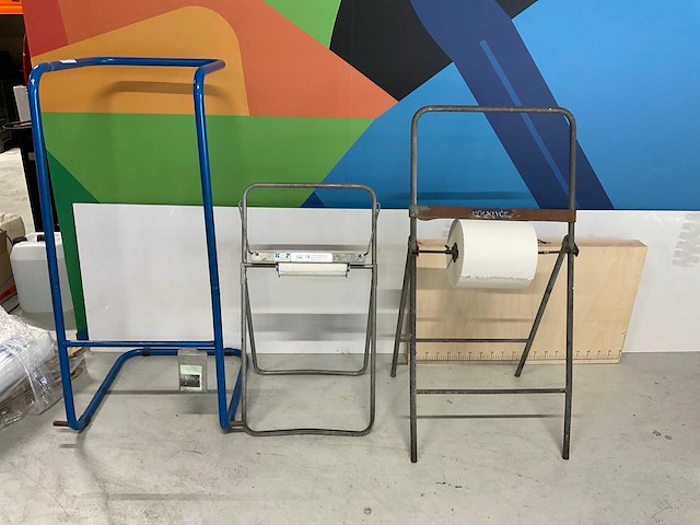 Tork papierrolhouders en zakkenhouder - afbeelding 1 van  5